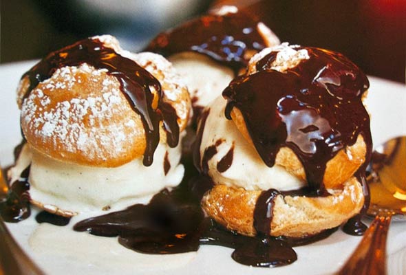 Profiteroles