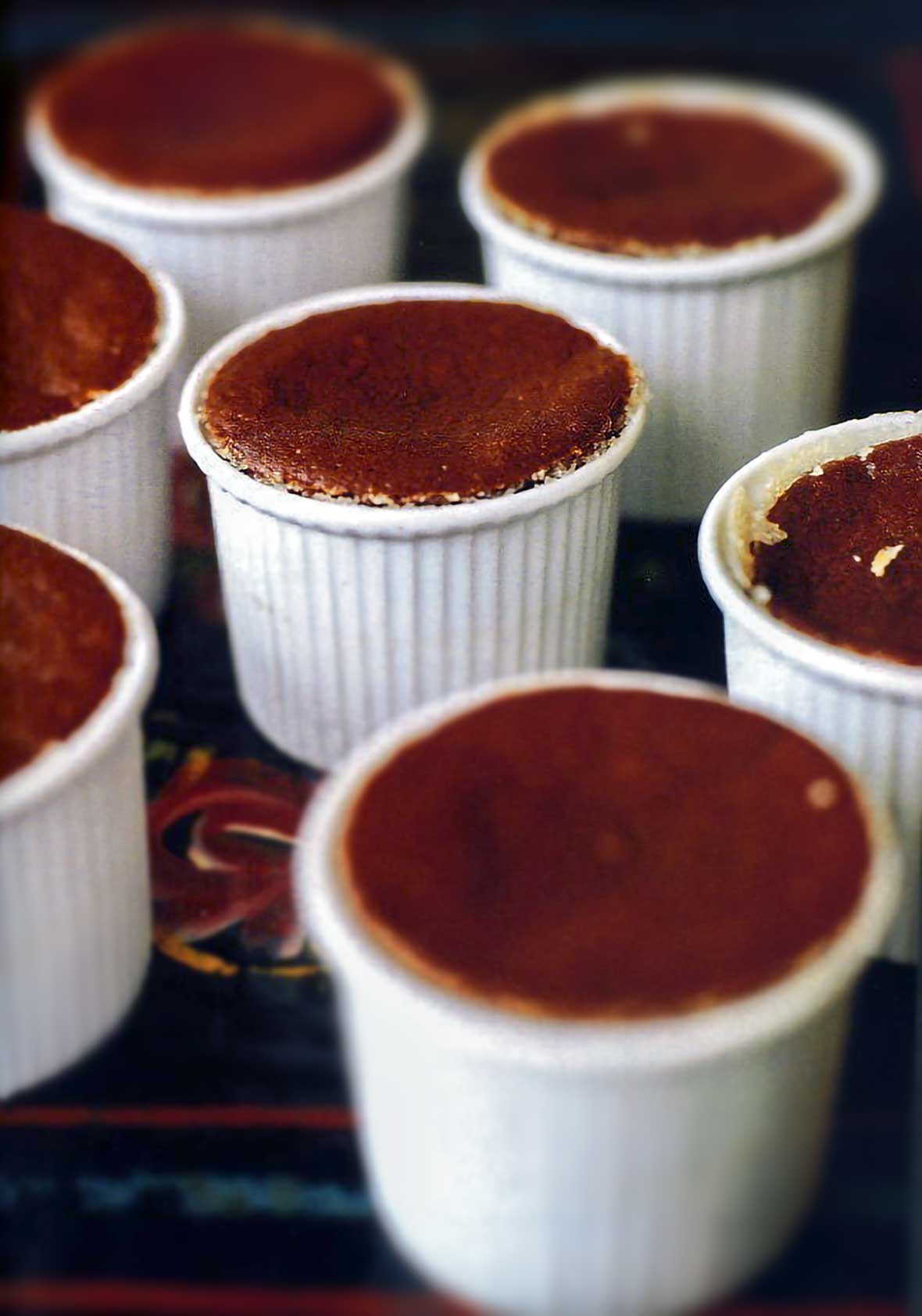 Chile-Spiked Chocolate Cakes Recipe | Leite's Culinaria