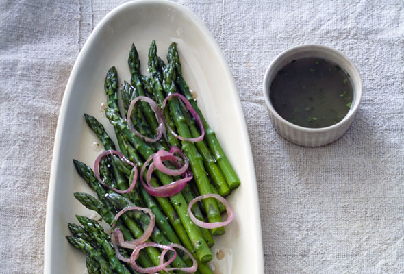 Asparagus Raspberry with Shallot Vinaigrettte
