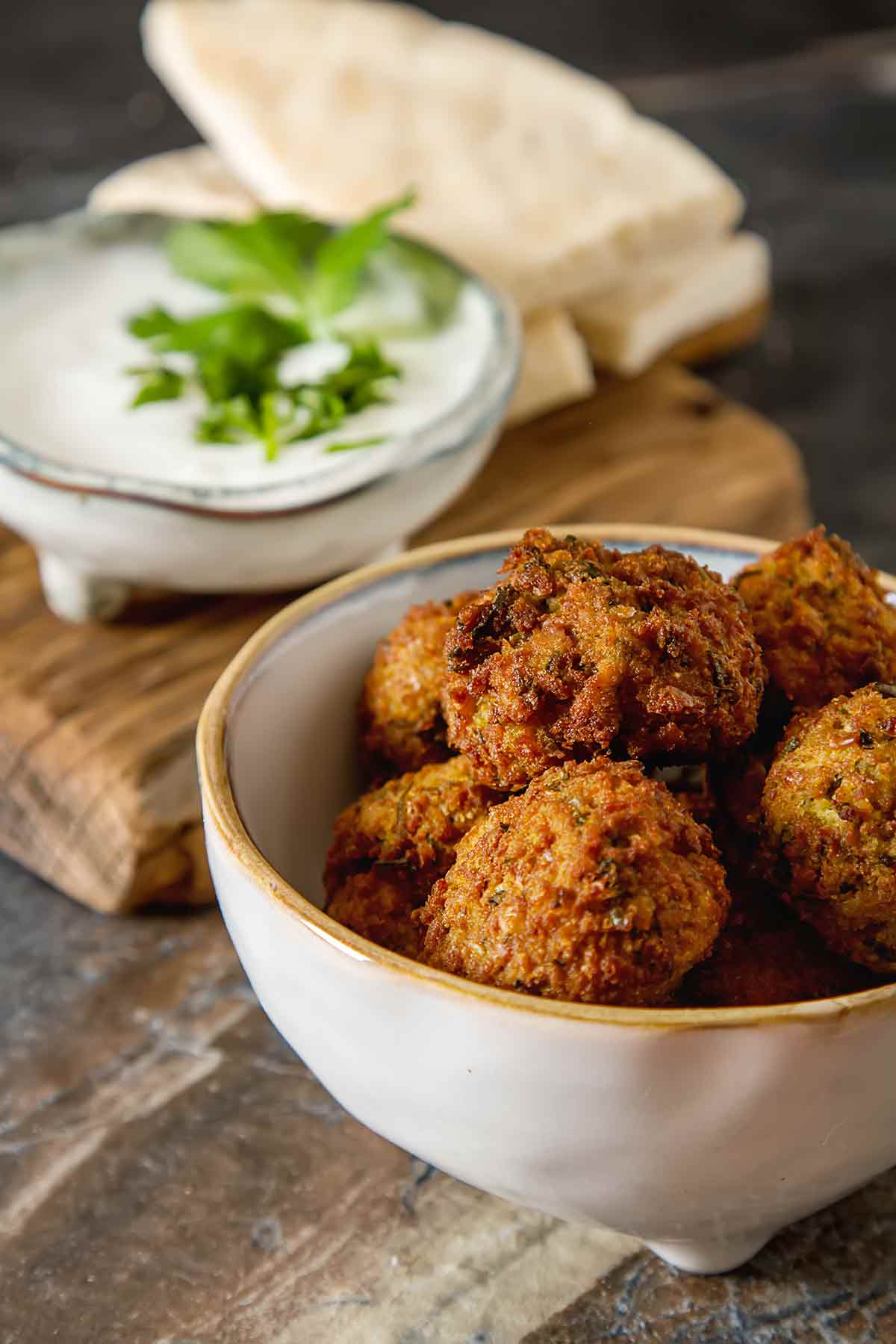 Falafel Renyah dengan Saus Tahini Otentik: Resep dan Teknik Membuatnya