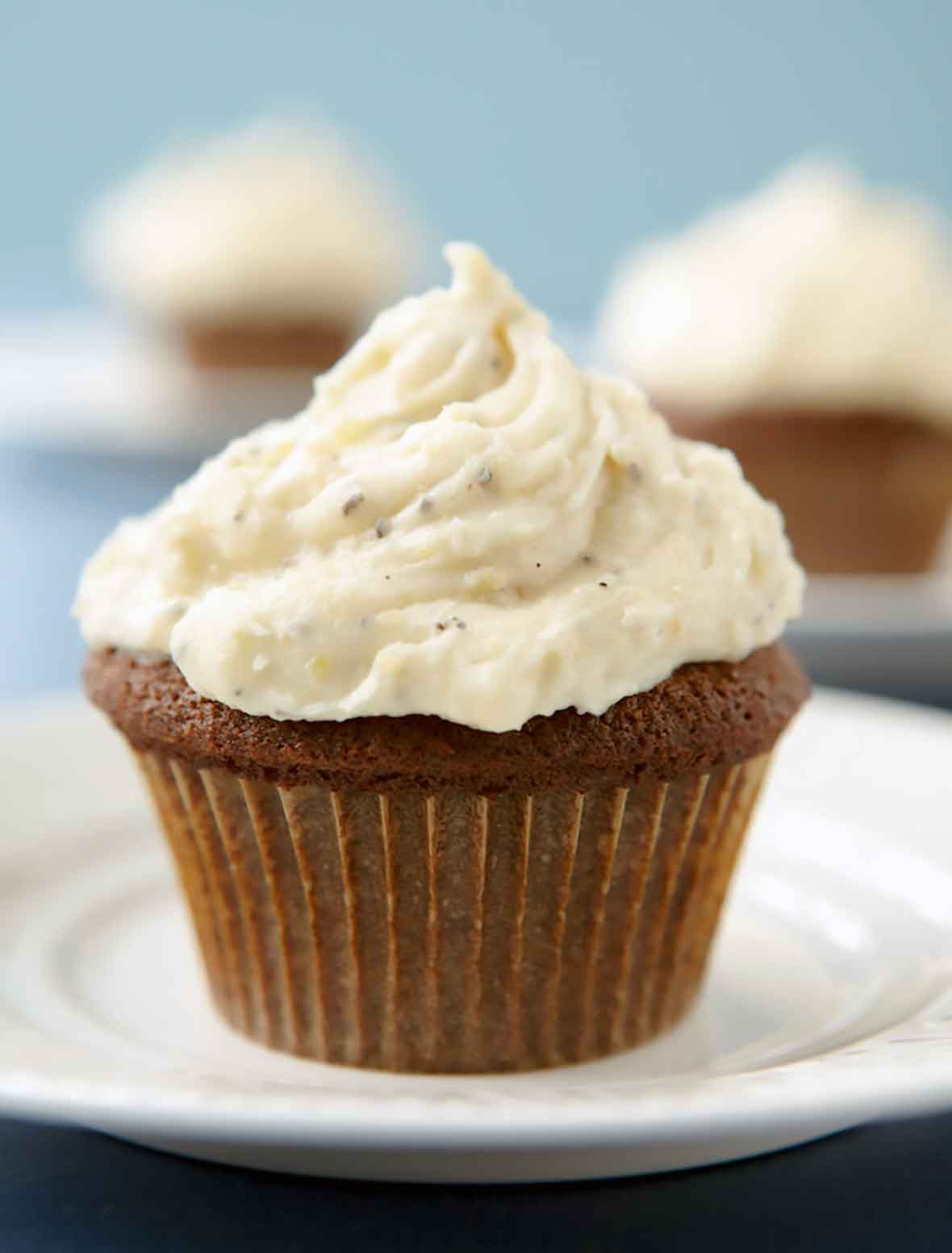 Gingerbread Cupcakes with Cardamom Cream Cheese Frosting