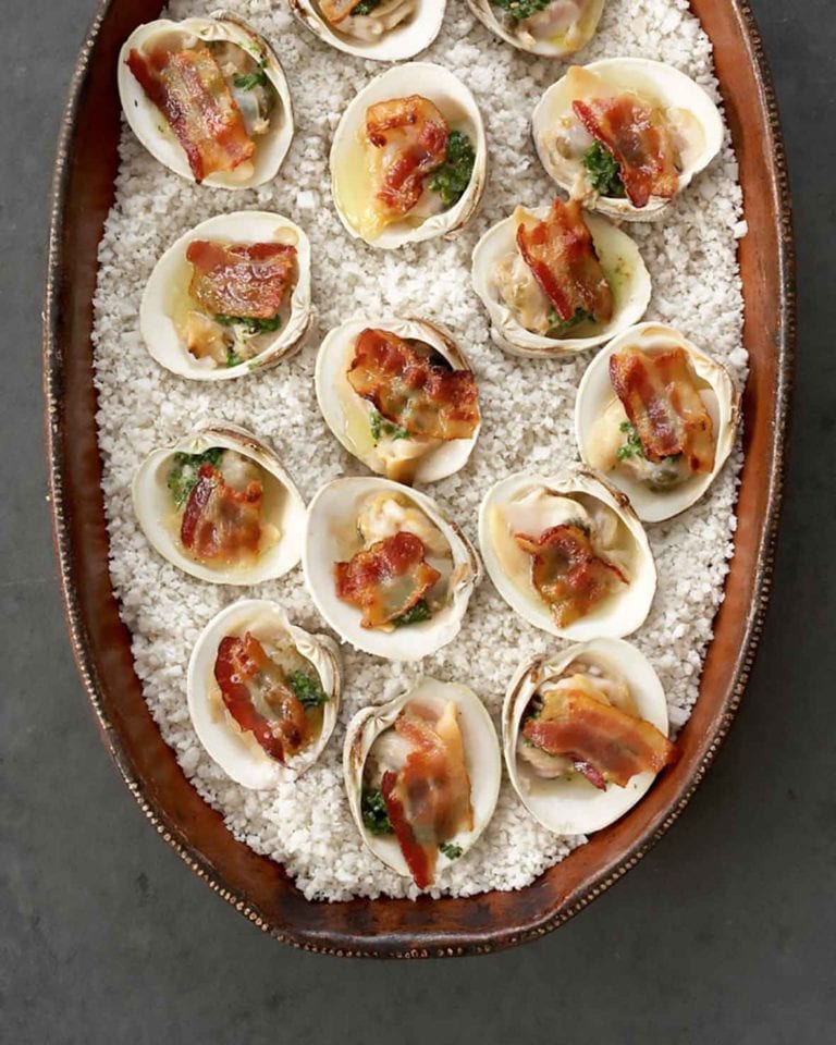 Baked clams casino dip