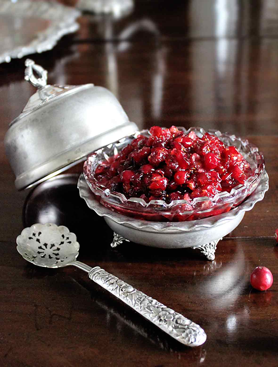 Raw Cranberry Sauce Recipe | Leite's Culinaria