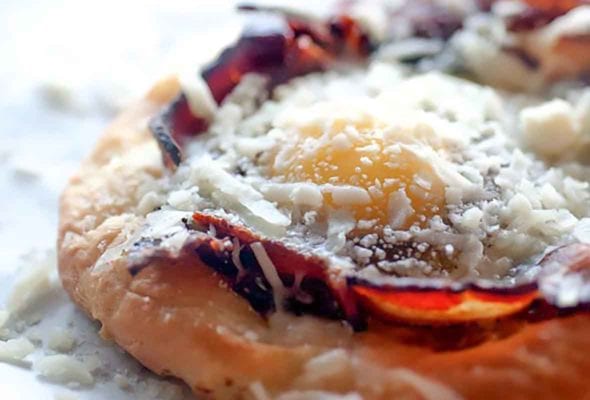 Breakfast Pizza