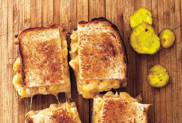Grilled Mac and Cheese Sandwich