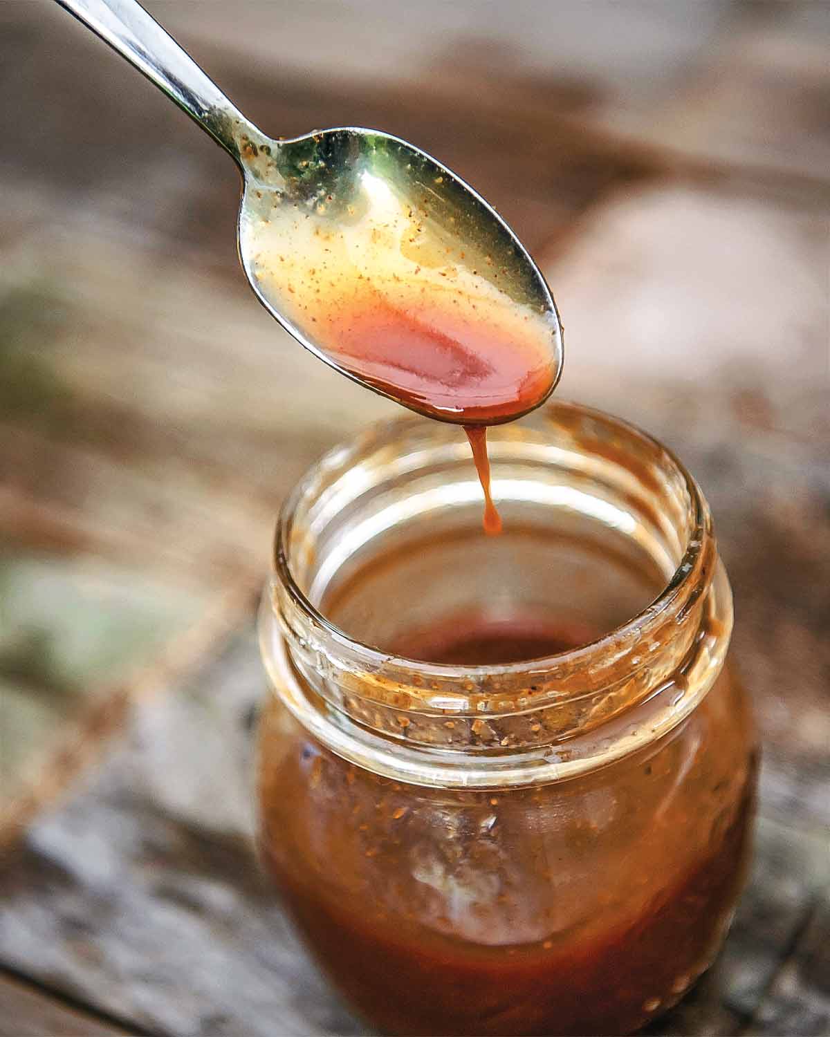 Honey Barbecue Sauce Recipe | Leite's Culinaria