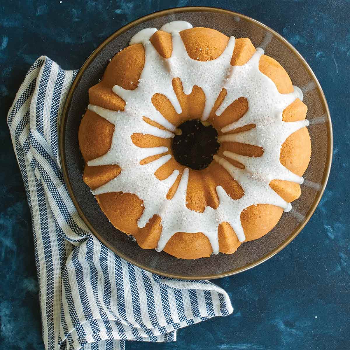 Nordic Ware Bundt Pan, 12 cup