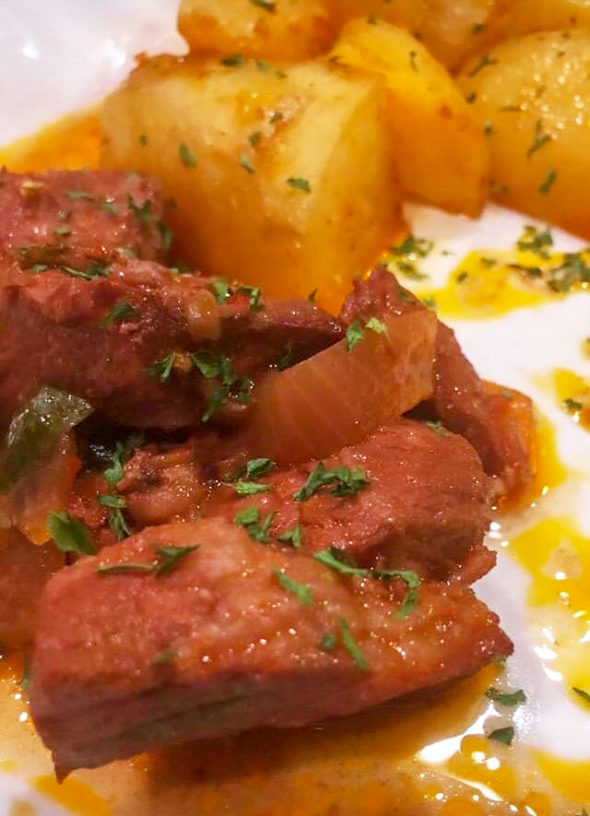 Caçoila ~ Portuguese Stewed Beef Recipe | Leite&amp;#39;s Culinaria